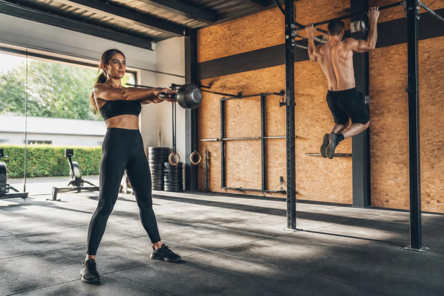 découvrez comment prendre soin de vous grâce à deux séances de sport par semaine au crossfit mozac, alliant bien-être, force et motivation dans un cadre convivial.
